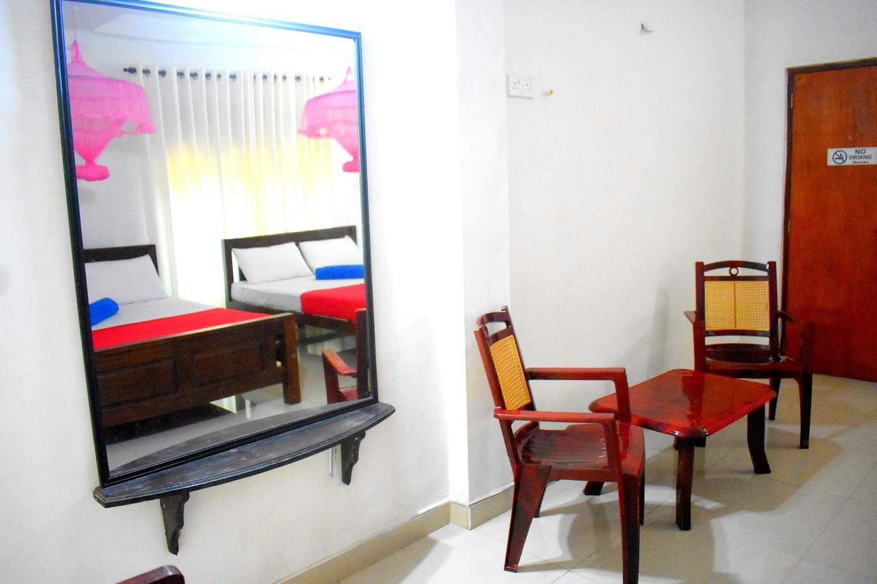 Lion Rest Hotel Anuradhapura Exterior photo