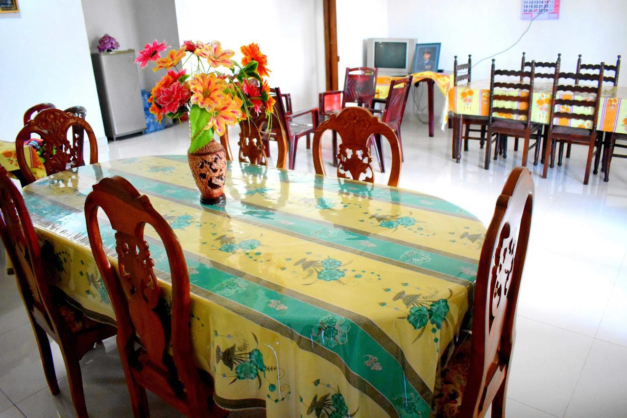 Lion Rest Hotel Anuradhapura Exterior photo
